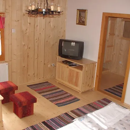 Kır Evi Drevenica U Starona *