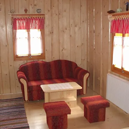 Kır Evi Drevenica U Starona
